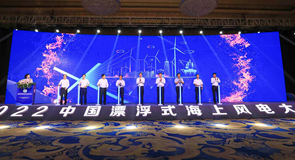 一度电不到两毛钱，新疆把光伏风电做成了白菜价